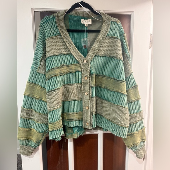 Oli & Hali Sweaters - NWT Oli & Hali Gathered Stripes Cardigan in Green Combo